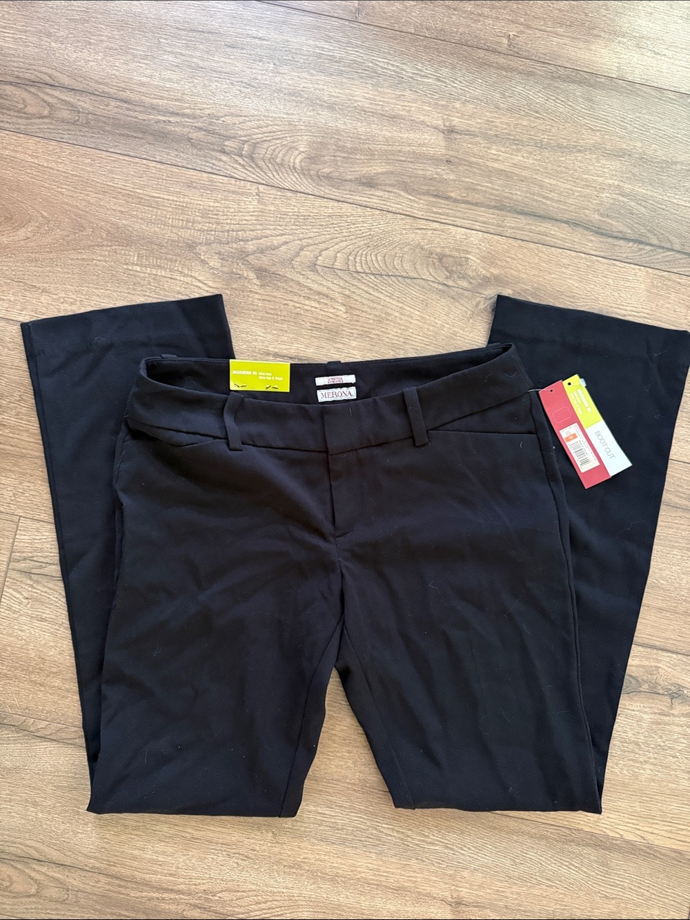 Merona Women’s Black Dress Pants Modern Fit Boot Cut Mid-Rise Slim Hip/Thigh 10